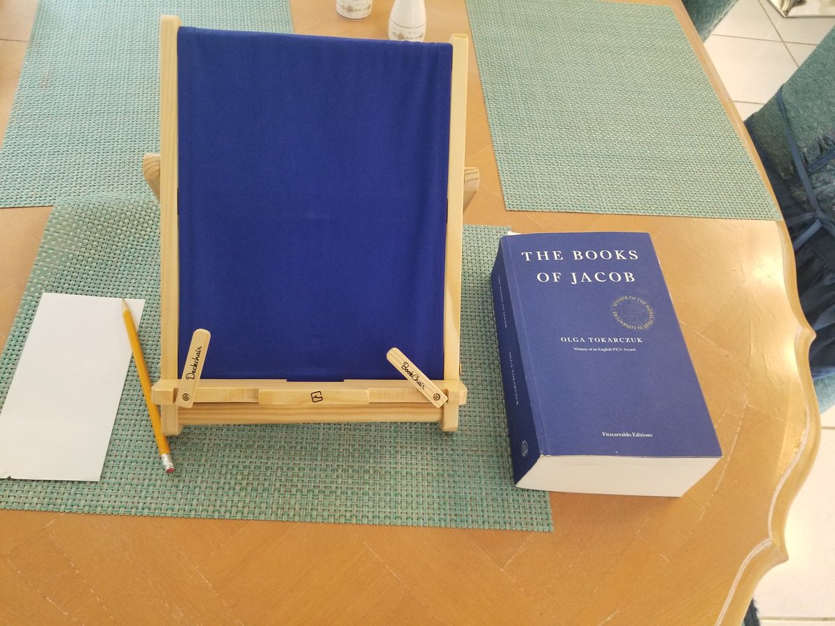 ReemK10's tweet image. Okay, so this clearly doesn't work for #booktwitter books.
#bookchair  👎