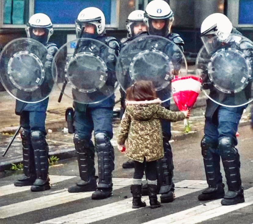 PolForFreedom's tweet photo. ‘Wanneer liefde overwint van polarisatie, dan wint de mens.’ 💙
Brussel vandaag… https://t.co/UVfI38JIht