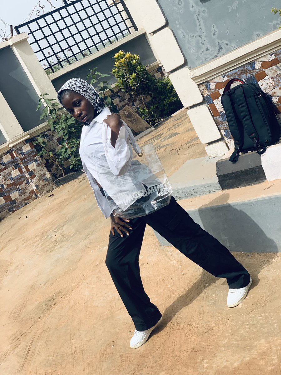 _imyinka's tweet photo. I might not b ur cup of tea😚
Somebody’s sipping 😍😍 https://t.co/UfZpYYnNol
