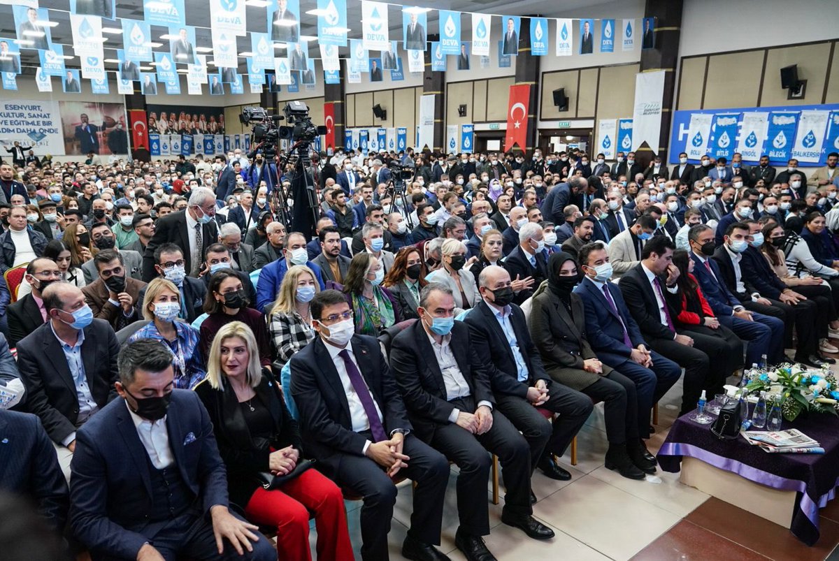 erginsadullah's tweet photo. Temiz bir dille siyaset yapmanın,edep sınırları içinde konuşmanın  gerekli ve mümkün olduğunu söylediğimiz Esenyurt kongremiz hayırlı olsun. https://t.co/GHX3chSJ6m