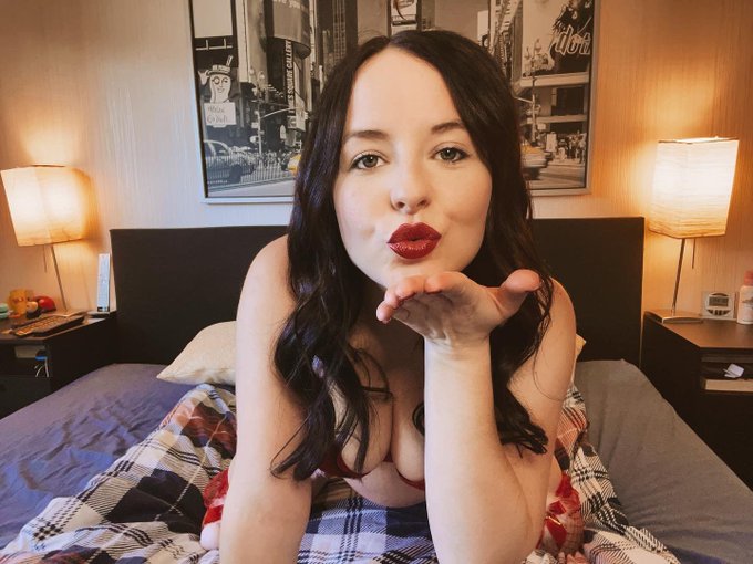 Einen sch&ouml;nen 2. Advent w&uuml;nsche ich euch 💫😘 Seid ihr auch schon richtig in Weihnachtsstimmung? 😁 https://t