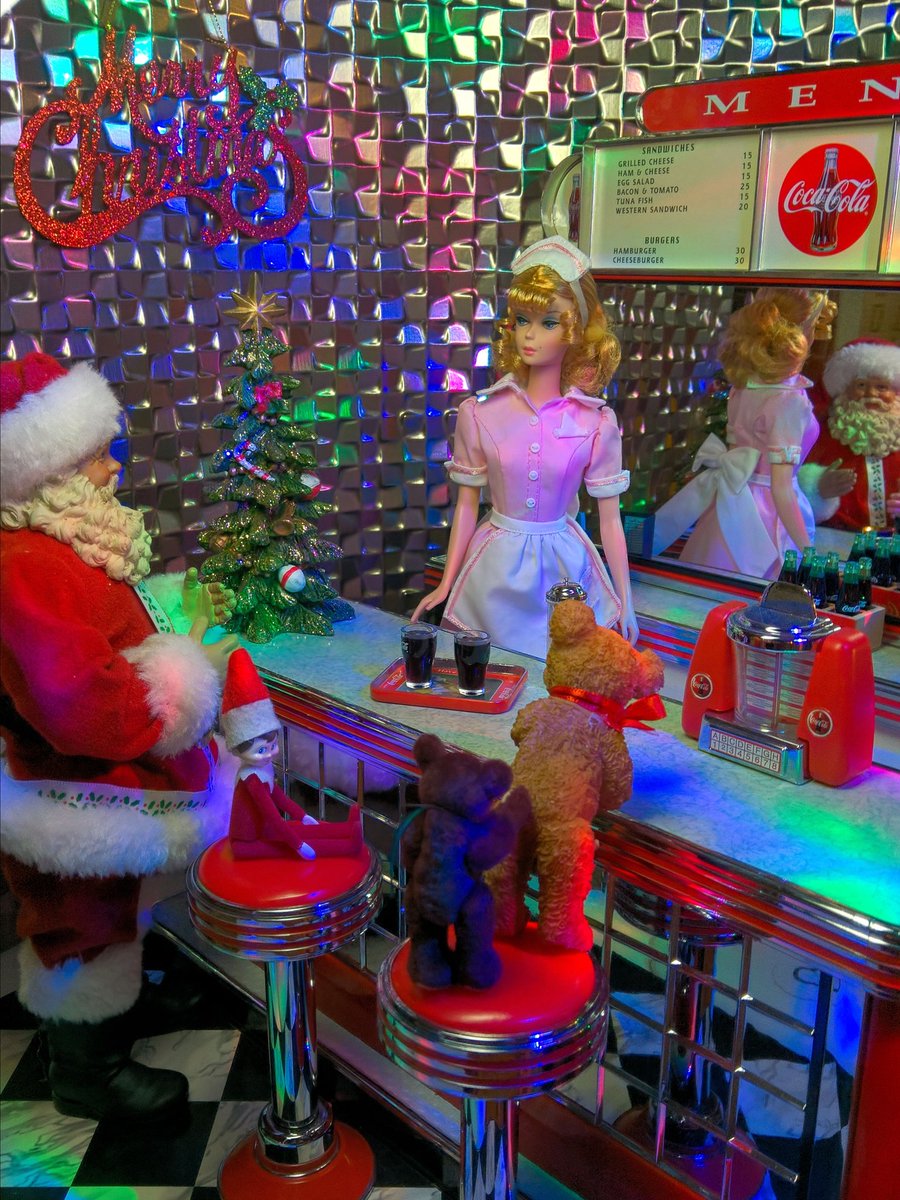 1sixthW's tweet photo. #Santa takes his crew to Barbie's Soda Shop for a little treat after #Christmas2021 practice
One sixth repainted dolls and dioramas are featured in the 1Sixth Winter Book https://t.co/Ztjag82uib visit https://t.co/2jOI4scb90

#barbie #elfontheshelf #santashelpers #decemberfifth https://t.co/yeoCsRiRZp