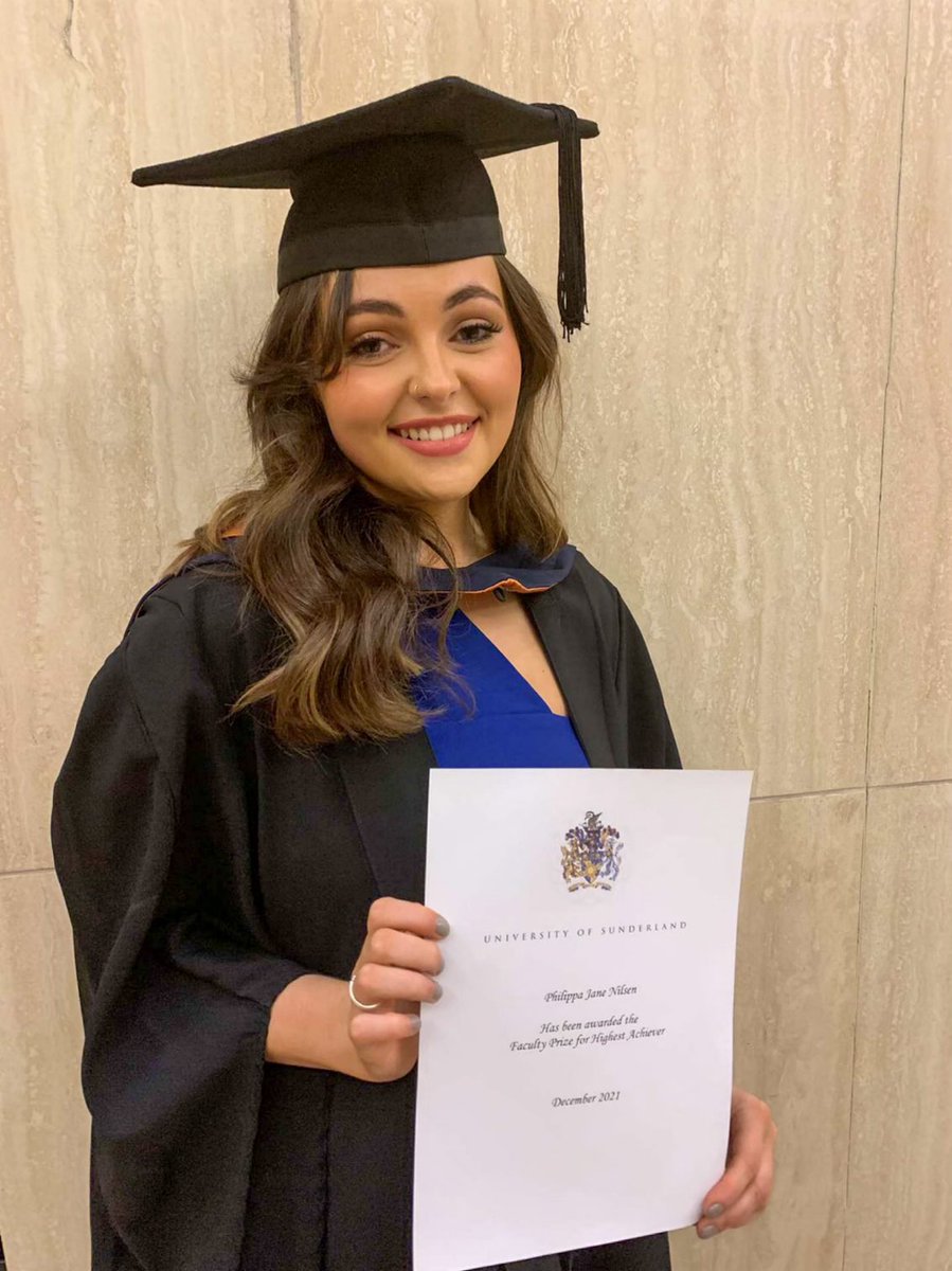 PhilippaNilsen's tweet photo. On Wednesday I graduated from @sunderlanduni . I am over the moon to hear that I received the Faculty Prize for Highest Achiever in Paramedic Science! A huge thank you to my fantastic lecturers, especially @NTF_Ian - who gifted me a framed copy of my recent article in the JPP 💚 https://t.co/WdlRvxDhgn