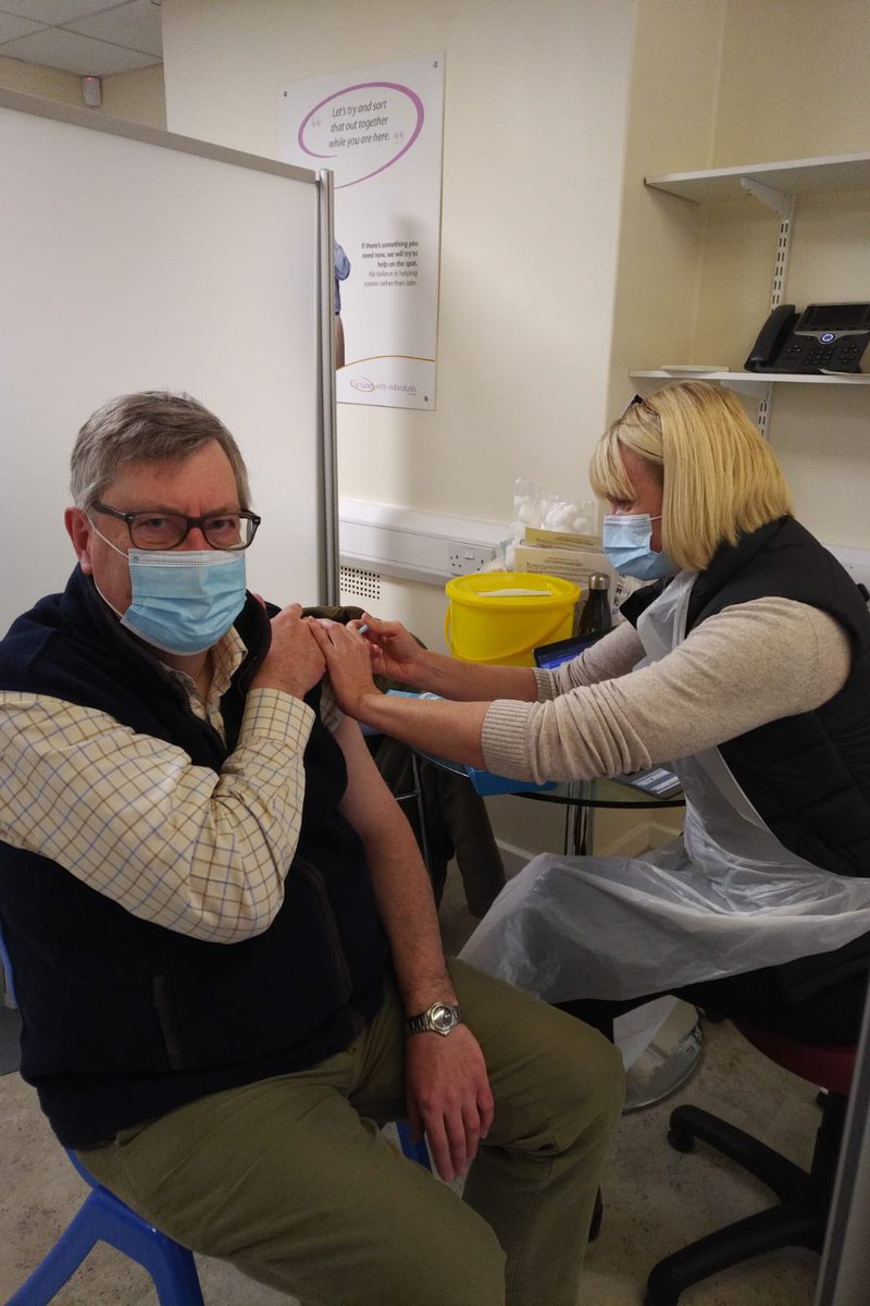 EssexPFCC's tweet photo. We can help stop the spread of Coronavirus by getting our booster jab when offered. Here’s @Hirst4EssexPFCC at the @EPUT centre in Wickford today. 
Thank you to everybody who is working so hard to deliver the vaccination programme and keep us all safe. 
https://t.co/wjiiJUPO2J https://t.co/egDMcTsQxh