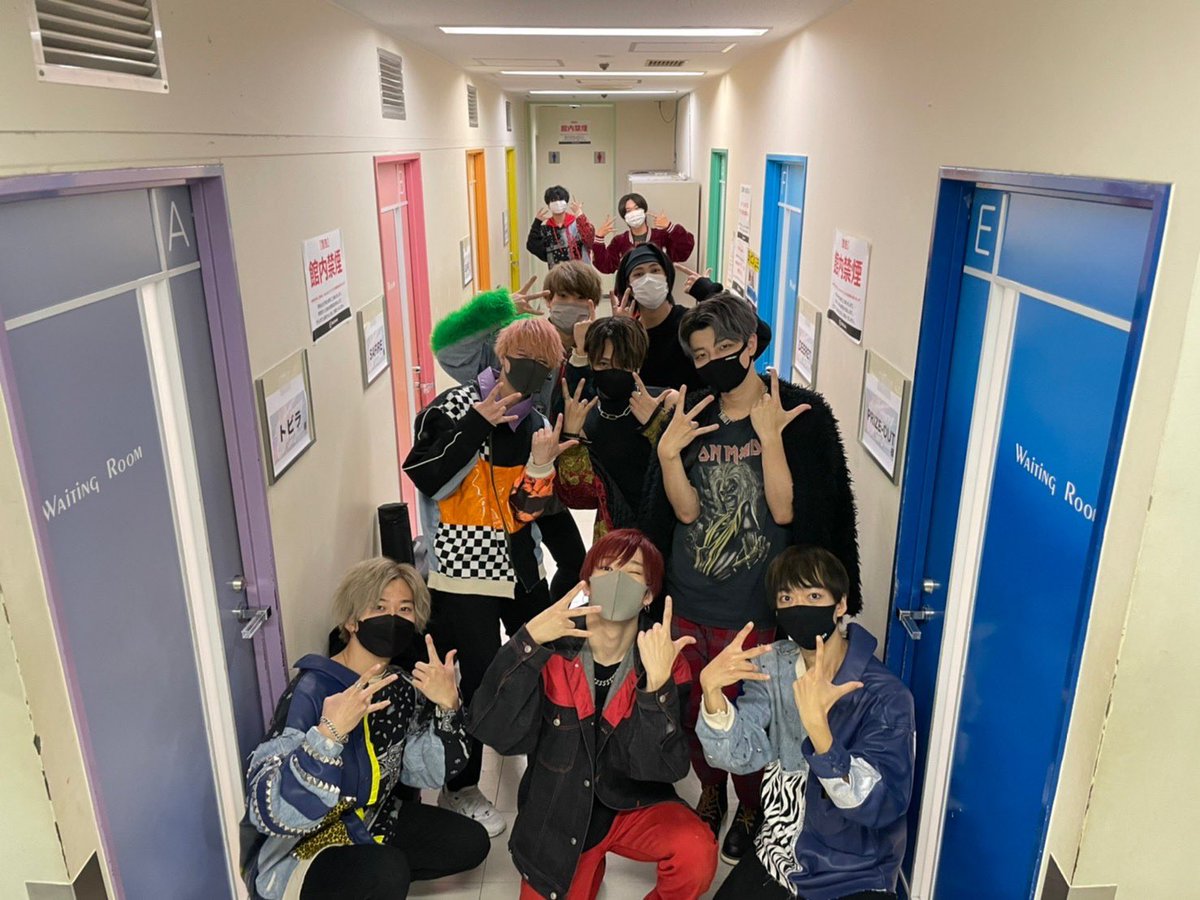 ELVA_STAFF's tweet image. 2021.12.3

『#UTAGE☆2021 December』
@ 新宿keystudio 

#PRIZE_OUT × #ELVA

今回初共演のPRIZE-OUTさんと!!
お写真ありがとうございました📸
今後とも宜しくお願い致します‼️

@prize_out @PO_KATSUHIRO 
@PO_JUKICHI @PO_CHIKARA 
@PO_MASAMICHI @PO_TAKAYA 

#プライズ #えるば