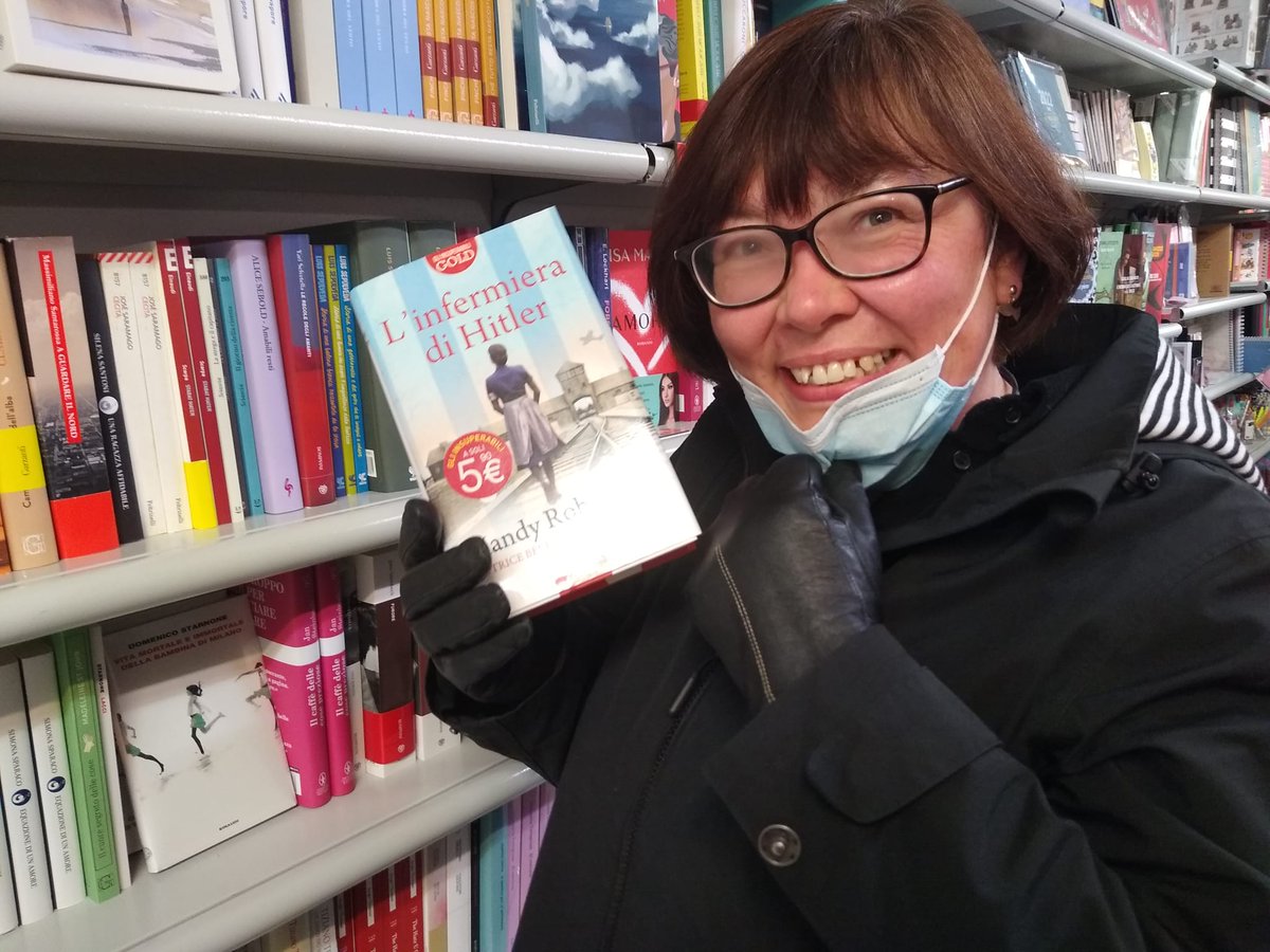 mandyrobothamuk's tweet photo. When a girl walks into a bookshop in Venice, her fave city in the world, and sees this.... #mustbedreaming #books #Venice https://t.co/9sbtZWtuHK