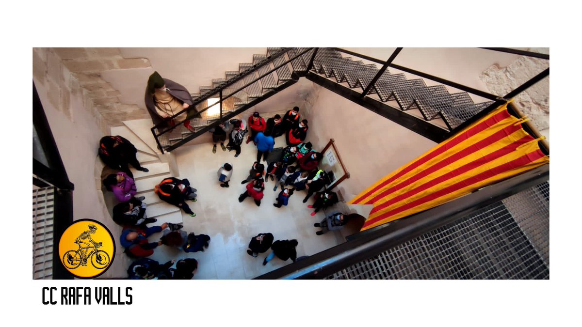 Mañana de convivencia en la que hemos disfrutado de una buena caminata por las montañas de Cocentaina. Además, hemos tenido la oportunidad de que Roger de Llúria nos abriera el castillo y nos contara cómo vivían en su época. Seguimos disfrutando en equipo🚴🏿‍♀️🚴🏻‍♂️