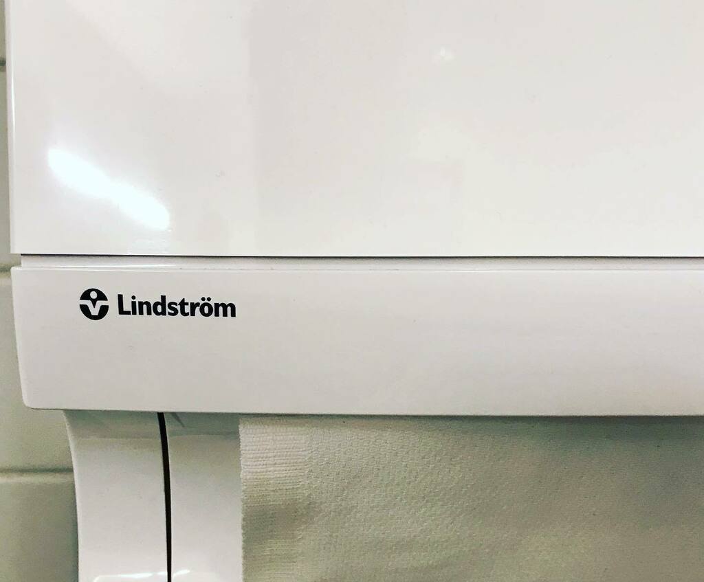 DiscreteDeceit2's tweet photo. Lucky to bump into a producer I very much admire at #kittilä #lindstrom @hplindstrom. Seriously though, I love this place! X https://t.co/O0IXoVLQqj https://t.co/KM92tCtUgf