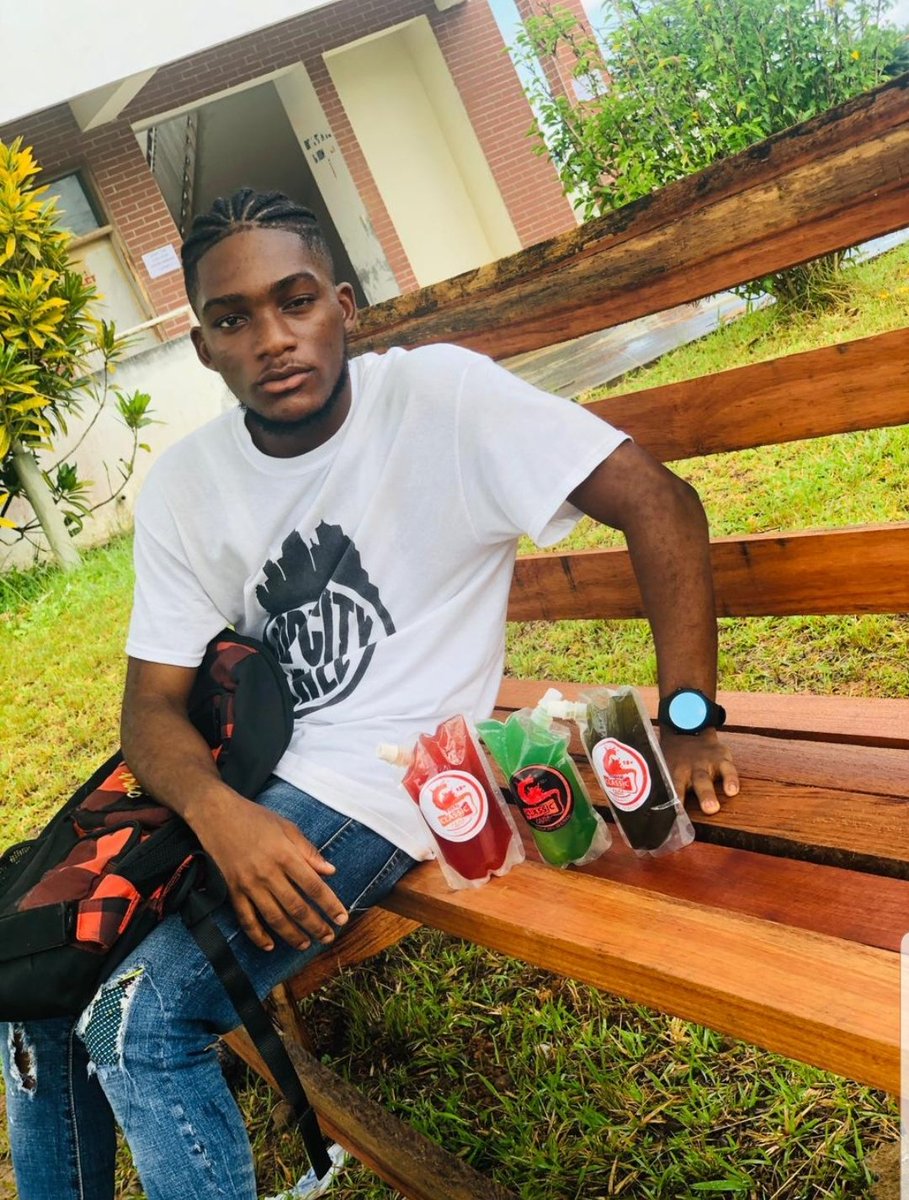 cane_classic's tweet photo. We love it when our customers get to experience that vibe Classic Cane gives them. Experience the amazing taste of Classic Cane. 
We deliver! 
Just call +231886711445/ +231776438168

#Classiccane  #nonalcoholic #nohangover #refershing #alcoholic #liberianmade #drinkresponsibly https://t.co/vzT7hxaSpL
