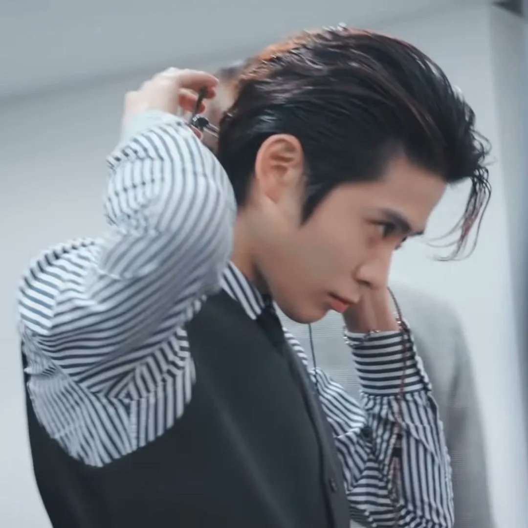 hourlyjaeh's tweet photo. #NCT재현 #JAEHYUN #재현 #NCT127 https://t.co/Bc15JGLt9f