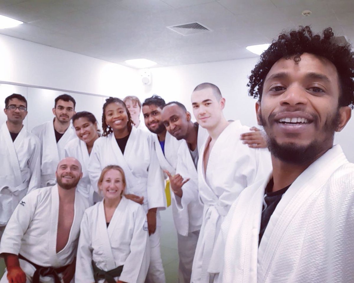 tjjf_chair's tweet photo. It’s #SundaySelfie with #TeamAston 💜
#Birmingham #Bhamgram #thisbham #LoveJitsu #JitsuFamily #JiuJitsu #JiuJitsuLifestyle #JiuJitsuLife #JiuJitsuForEveryone #MartialArts #SelfDefence #SelfDefense #AstonFreshers #AstonUni #AstonLife #WeAreAston https://t.co/orpuYFe44t
