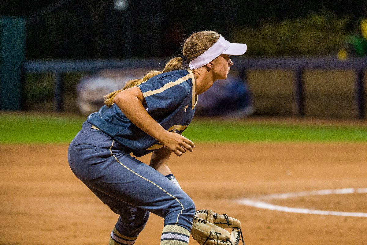 sileo_joseph's tweet photo. GT Softball...🐝🥎 https://t.co/4TphJsKFS7
