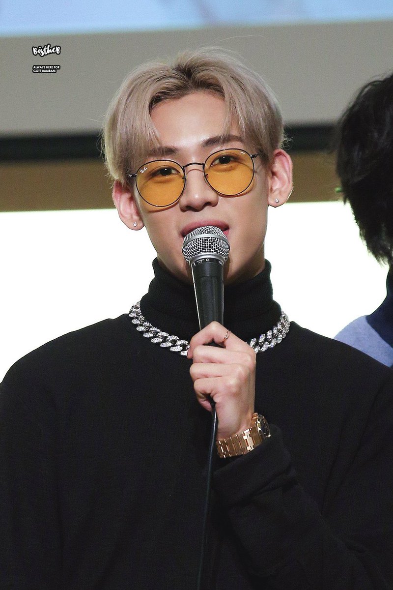 dab_bam_'s tweet photo. 181015 갓세븐 용산 팬싸 뱀이 위주 풀영상이나 8n 이후 번호 사인받는 영상 있으신 분 찾습니다ㅠ 찾고 싶은 부분이 있는데 혹시나 영상 있으신 분 DM 주시면 넘 감사하겠습니다😇❤️

#갓세븐 #GOT7
#뱀뱀 #bambam #แบมแบม https://t.co/A7GGHIrjnk