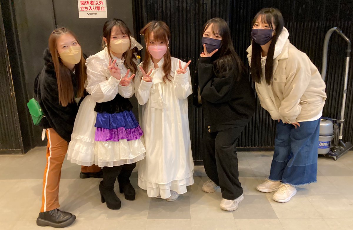 shizuki_143cm's tweet photo. #WA13 2部！ありがとうございました！

ほんっっっっとうに楽しかった！！
今日は語りたいことがいっぱい🥺

まずはゲストのケミカリさん・みいさん・楠井まりかさん！
皆様と今年最後のWILD AMBITIONができて良かったです☺️

来てくれた皆様！
たくさんの愛と幸せをありがとう🥰

みんな大好きだー！ https://t.co/lVTOSp2NEo
