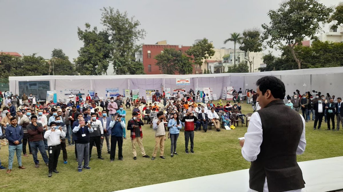 PankajSinghBJP's tweet photo. Attended the “Free Mega Health Mela” organised by Noida Diabetic Forum at Sector-12 Noida. https://t.co/KN5R3siU0x