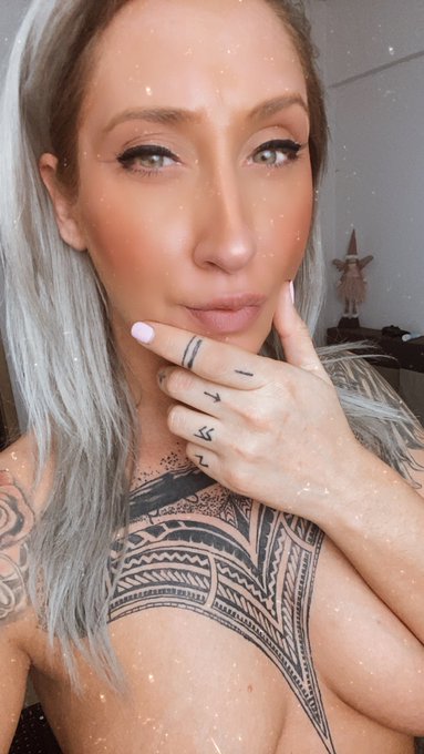 Check my Onlyfans Page Kisses my dear ! https://t.co/lPqGijkGT5 https://t.co/EwTXCugRBf