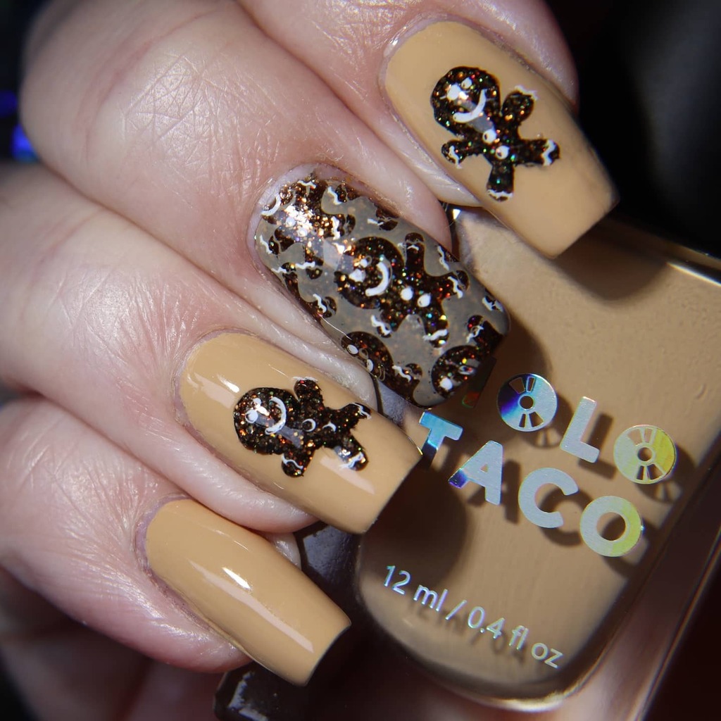 _Kodachi_'s tweet photo. For the #holotacoholodays2021 I did some little gingerbread man using @holotaco Choco-Holo and see y'all later Chai ๐
.
#holotaco #chocoholo #seeyalllaterchai #nailart #nails #nailpolish #nailpolishaddict #notd #nailsofig #nailsoftheday #nailsofinsโฆ https://t.co/8CfgXQCRx1 https://t.co/q3fatuGCH3