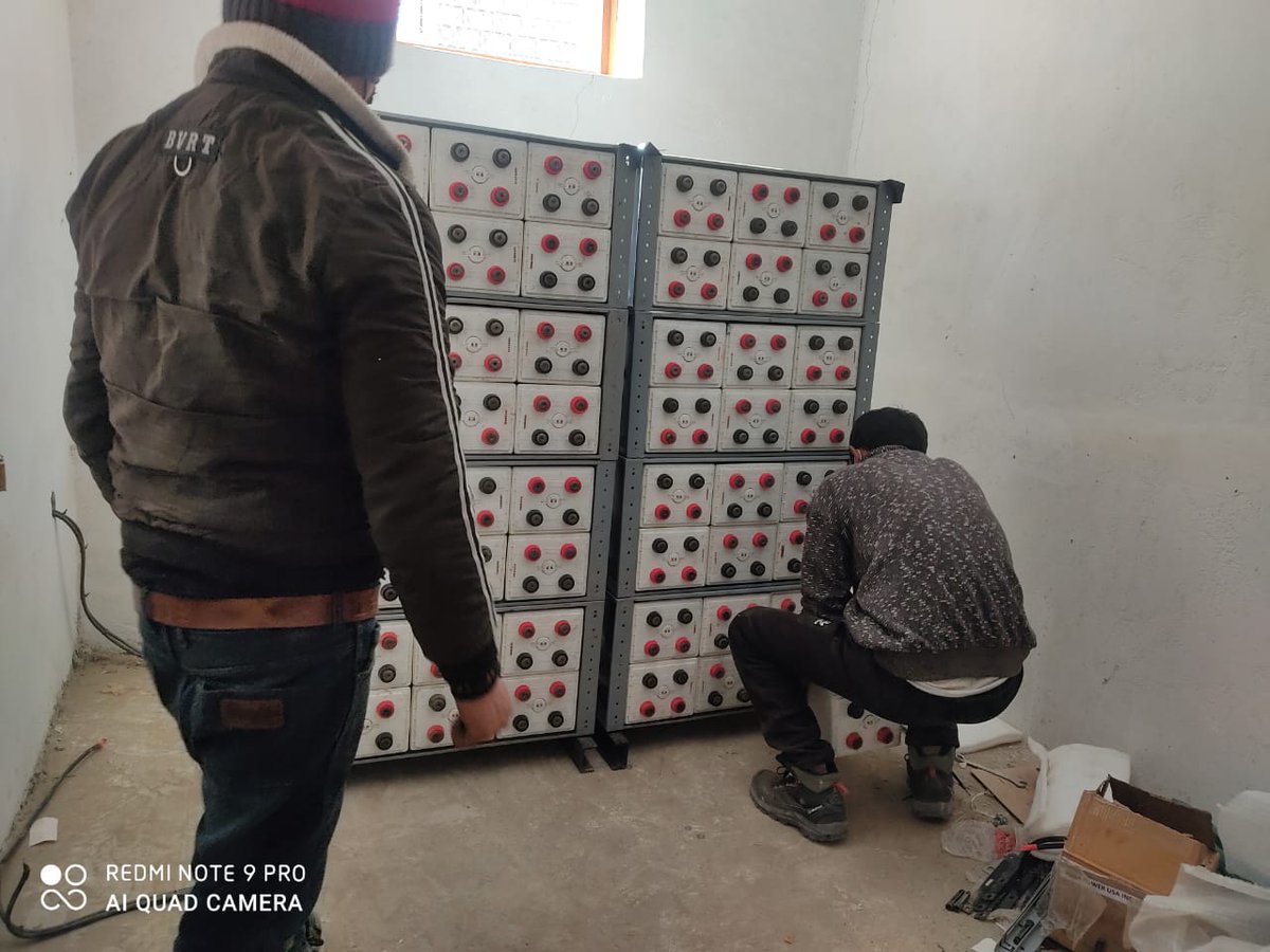kstanzinladakh's tweet photo. Ladakh Renewable Energy Development Agency #LREDA replaced old batteries of Solar Photovoltaic Panels (SPVs) with new ones at PHC Chushul. Extend my thanks to everyone for making it possible especially the LREDA team. @LAHDC_LEH
@Ravinder_Dangi1 @DC_Leh_Official
@ShrikantS_H https://t.co/PPDE6jJUrB