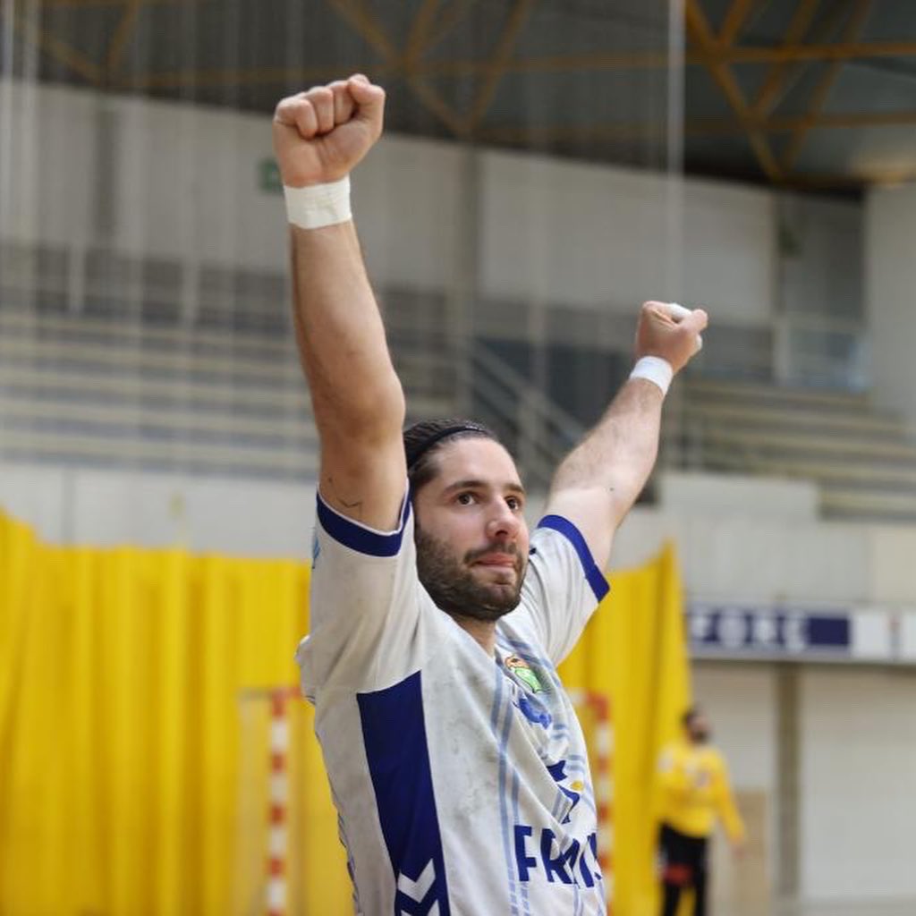 BMGranollers's tweet photo. 📊 Fraikin BM Granollers 31-28 Bathco BM Torrelavega
⏰ FINAL 60’
🏆 Jª13 - Lliga Sacyr Asobal
🎙 Ràdio Granollers
#️⃣ #LiveAsobal #GRATOR
🔵⚪️ #OrgullBMG https://t.co/bXsnZWDSai
