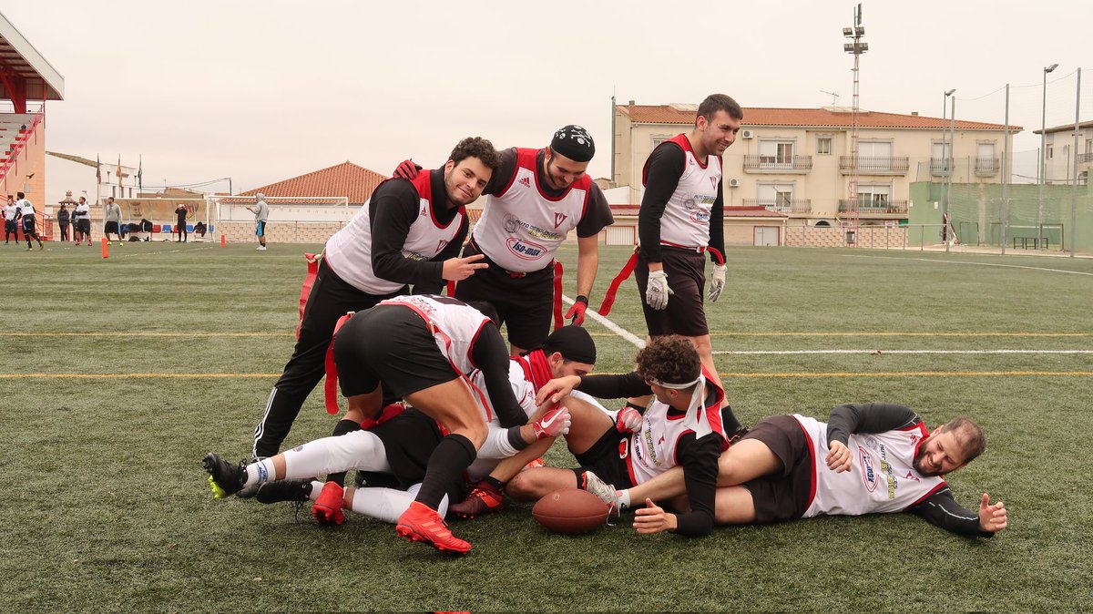 CPelaez_8's tweet photo. Sigo sin saber como un deporte te puede llenar tanto de felicidad ♥️🏈

@SalamancaVitors https://t.co/zaeRTWQdgd