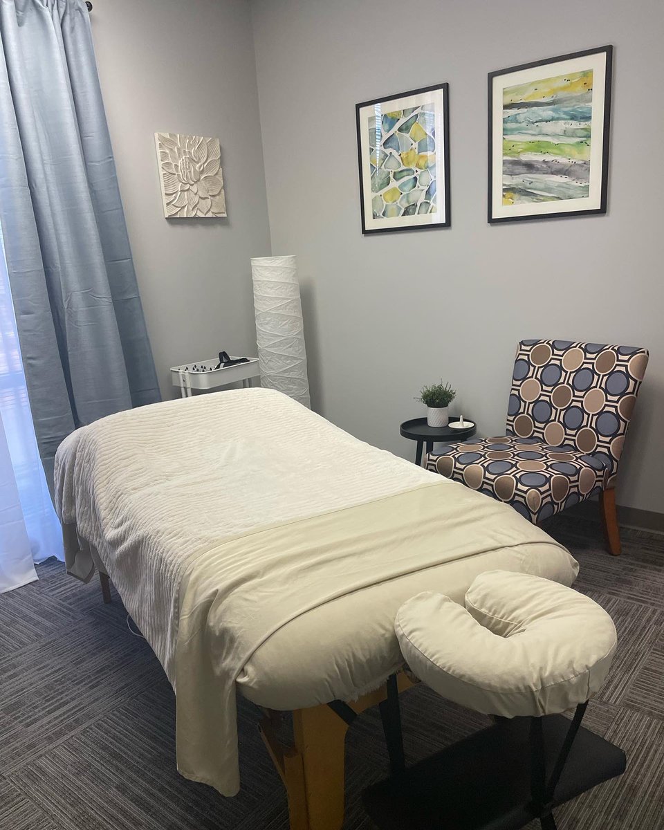 AmyJ9173's tweet photo. New office. 💆‍♀️ https://t.co/l7ajffJRle