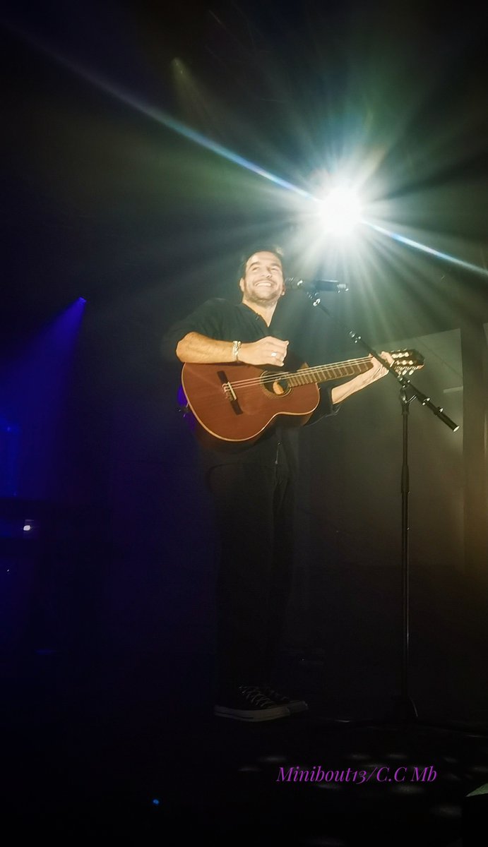 minibout13's tweet photo. Amir  et son sourire communicatif gagne le ❤️ des Saint-Gaudinois, hier soir...

#amir #livephotography #passionphoto #concert #live #huaweimate30pro #reTOUR #retour1 #instaconcert #ressources https://t.co/U04Sm5mv7P