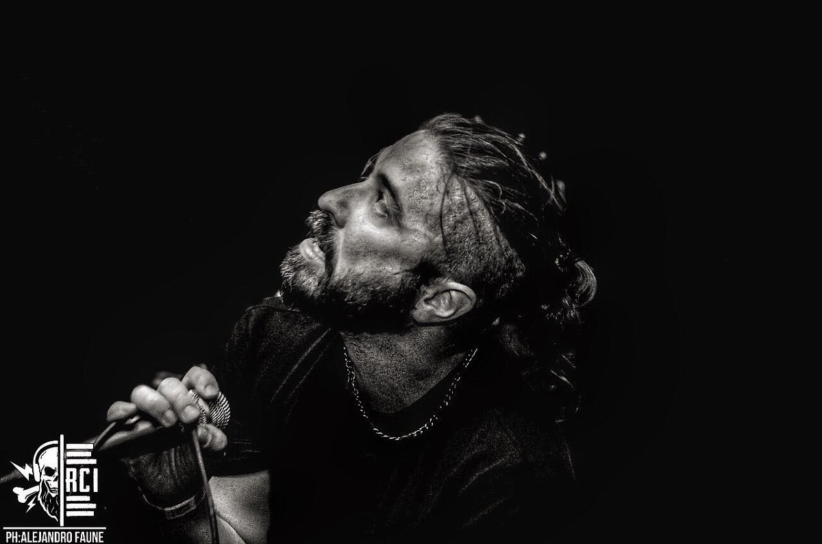 AlejandroFaune's tweet photo. @arraigo_oficial 
.
.
.
.
.
.
.
.
.
#arraigo #rock #folk #Metal #folkmetal #HeavyMetal #foto ##fotografia #fotorock #fotografiadeconciertos #fotgrafiaderecitales #fotografiablancoynegro #cantante # https://t.co/P9yVbfWcHk