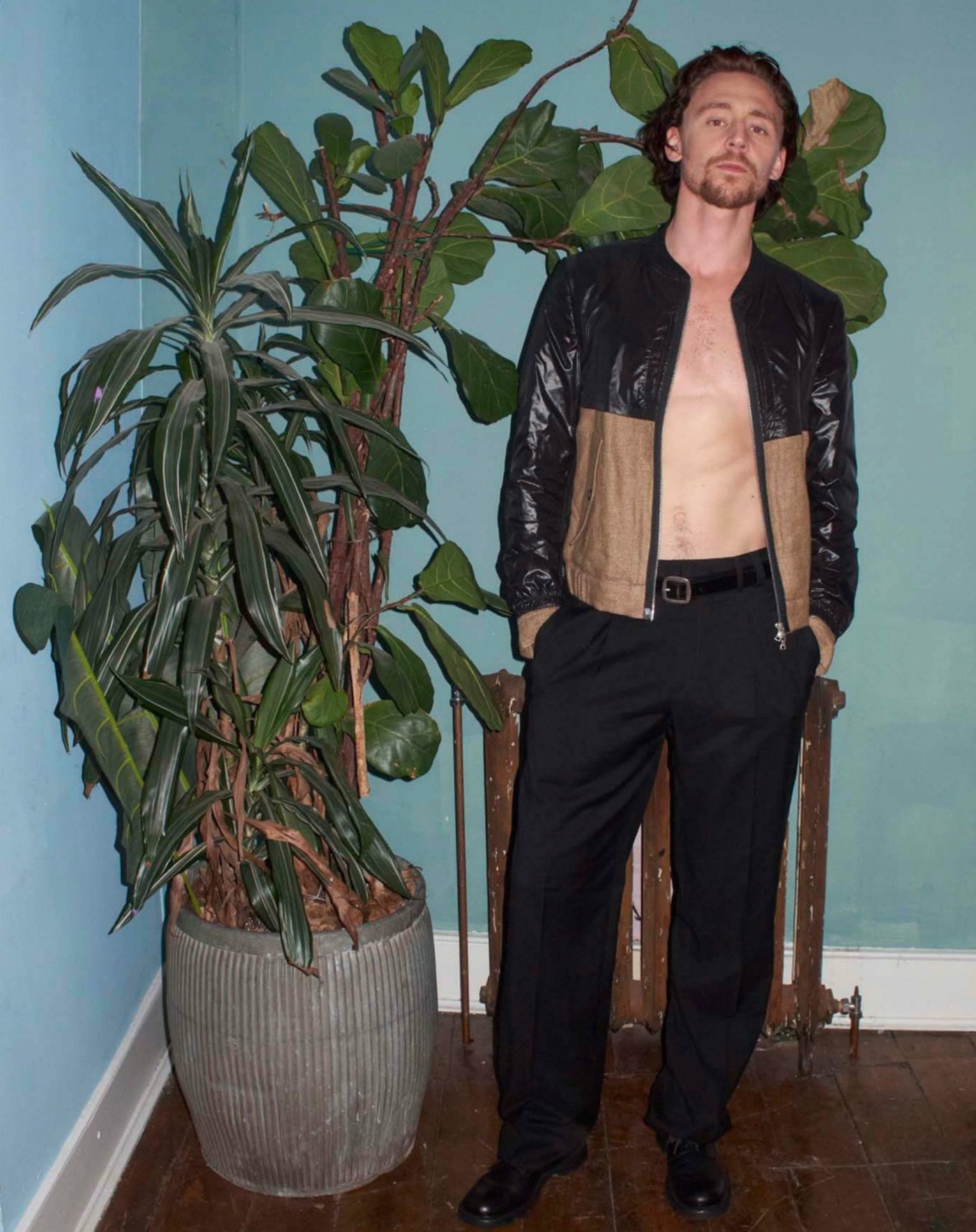 Tom Hiddleston 1883 1883 Magazine Tom Hiddleston Huge Photo Spread