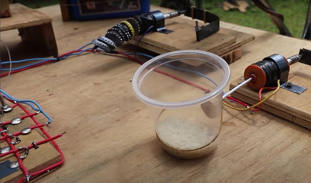 gzunigah's tweet image. Get Down To Some African Tunes With This HomeBrew Synth hackaday.com/2021/12/05/get… #MusicalHacks #africa #Modularsynthesizer