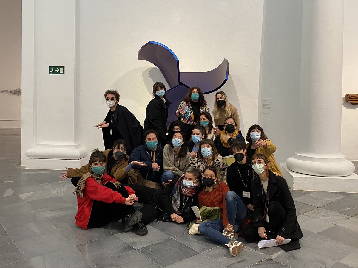 centredelcarme's tweet photo. 🗯Aquest cap de setmana al #CCCC hem aprés sobre propostes experimentals de mediació en #PermeaObert.
De la mà de Jordi Ferreiro, l'alumnat de #PERMEA ha explorat les obres de l’exposició ‘Art Contemporani de la @generalitat IV’ a través d’estratègies didàctiques i artístiques. https://t.co/L65Viv3cTu
