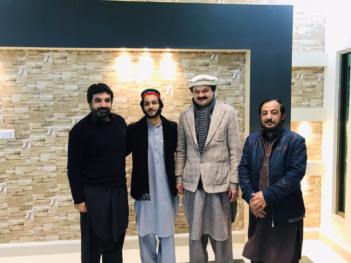 shanzeb_Afghan's tweet photo. الحمداللہ اج باقاعدہ طور پر پاکستان پیپلز پارٹی میں شمولیت اختیار کی اس موقع پر صوبائ صدر نجم الدین خان 
عالمزیب ایڈوکیٹ ۔عارف اللہ خان ۔ امجد حسین سلارزئ ۔ ملک عظمت  ۔ملک انعام جان ۔ مظفر سید صاحب موجود تھے ❤️‍🩹 https://t.co/LSNJp3RiYA