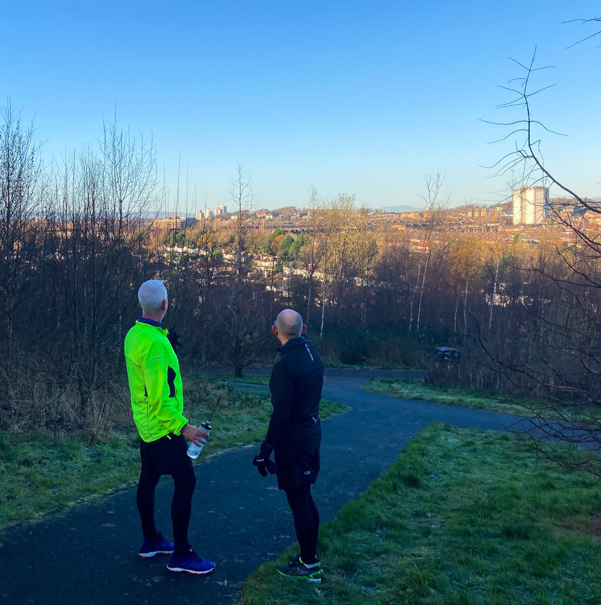 chr1stopherleo's tweet photo. A hill of a run!! πββοΈ
#BrightonMarathon training #Week2
#RunningUpThatHill #MarathonTraining #KingsPark #SnuffMillBridge #WinterSunshine #OneMoreHill #WhatGoesUp #WorthItForTheView #BrightonMarathon2022 https://t.co/QP3FaHEdRz