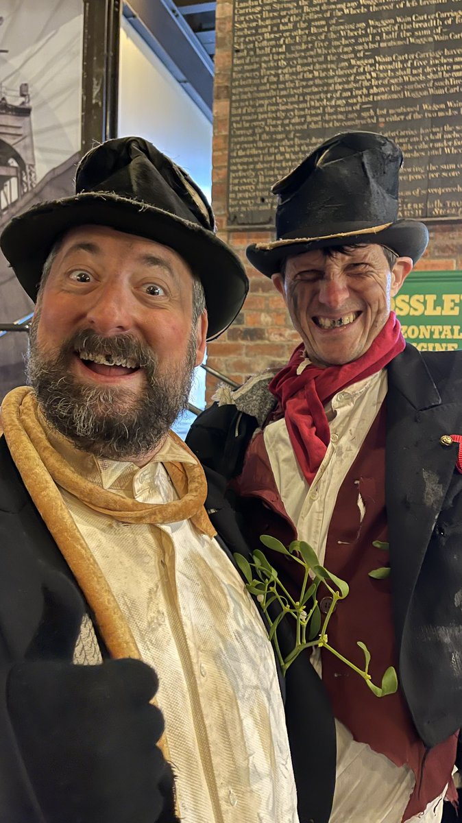 andyksheffield's tweet photo. A brilliant, well organised and very busy Christmas Market @KelhamIsland Museum this weekend. Some lovely and unique stalls and great to see the Friends of @PortlandWorks &amp; @ManorLodge doing their stuff ! https://t.co/UrTLDYhuiE