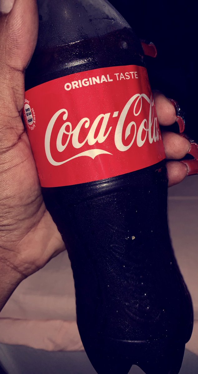 NessiMends's tweet photo. Coca Cola is my fav picture of myself 🙈😂 https://t.co/oPrI7JFLKA