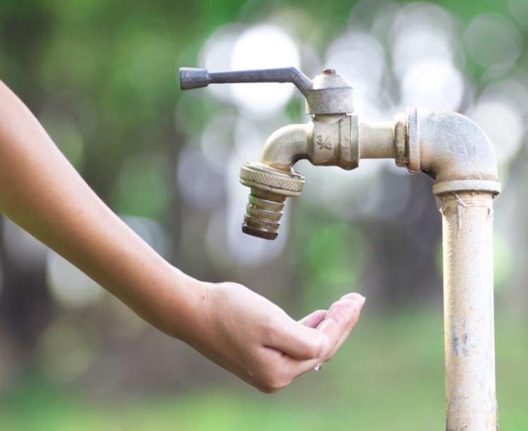 ELToque_Inf_RD's tweet photo. #Nacionales Ciudadanos del sector Cancela Ureña protestan por la falta de agua 
🔗https://t.co/JDDuU1YMwa
#Protesta  #ElToqueInformativoRD #DenunciaCiudadana https://t.co/6xZ3Zh6bhM