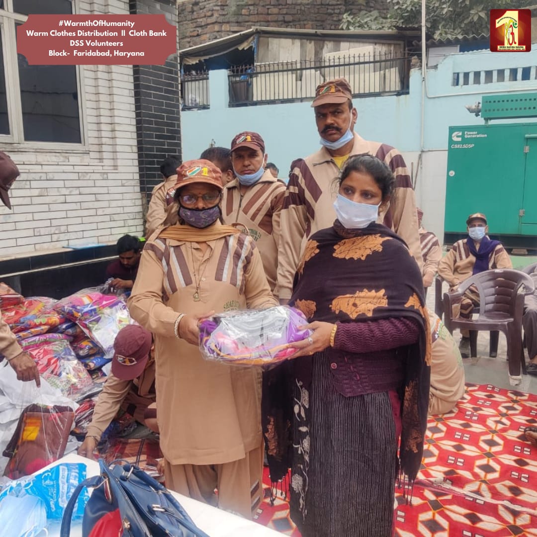 DSSNewsUpdates's tweet photo. Warmth Of Humanity | Warm Clothes 🧥 Distribution under the pious guidance of Revered Saint Dr. @Gurmeetramrahim Singh Ji Insan | Cloth Bank | DSS Volunteers, Faridabad, Hry
#Donations #humanity #WarmthOfHumanity #ClothBank #ClothDistribution #ClothDonation #DeraSachaSauda https://t.co/mr5aGgZWR2