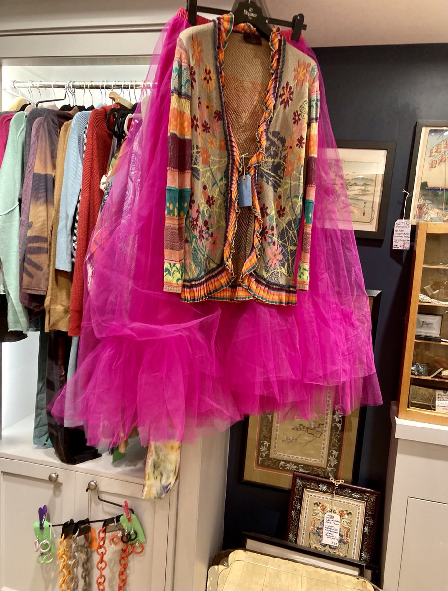 RetroCambridge's tweet photo. It wouldn’t be #Christmas 🎄without a #frothy #net #skirt!! ❤️

#getyourglamon #dressingupforchristmas #partytime #shopsmall #shopindy #supportlocal #rosecrescent #rosequarter #cambridge https://t.co/Onpepd0UzA