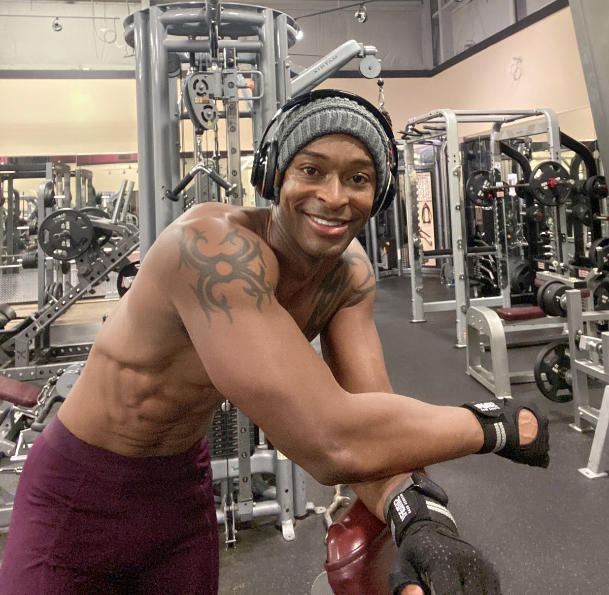drpfit's tweet photo. https://t.co/OkangA3v6h #blackownedbusiness #mensapparel #fitnessapparel #womenapparel #drpfit #letsgetit #blacklivesmatter #pride🌈 #lgbtq🌈 #fitnesslife @theellenshow @shaunt @tylerperry @oprah #nike #reebok #underarmour #gymshark #gymmotivation #fitnessjourney #buyblack https://t.co/36bDcsLuhG