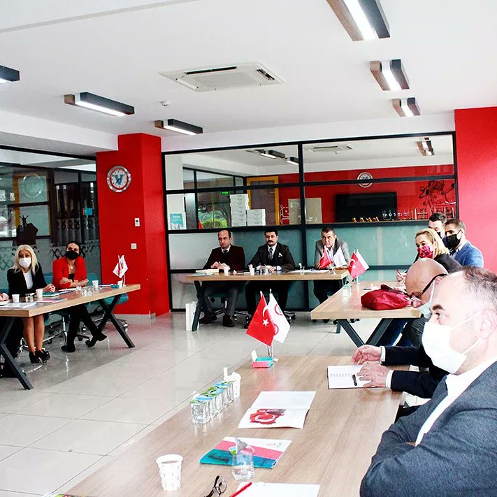 VatanEgitim's tweet photo. Genel Müdürümüz Orhan DAĞHAN, Genel Müdür Yardımcımız, Kurum Müdürlerimiz, Genel Zümre Başkanlarımızın katılımı ile "Yeni Dönem Ortak Akıl" toplantımızı gerçekleştirdik.

#Vatan #Eğitim #Ortak #Akıl #Toplantı https://t.co/JhEo5ttaaC