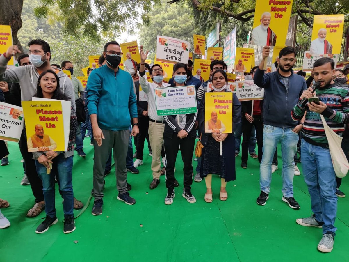 AIJNSA_official's tweet photo. Aspirants from different sector are raising their echt concerns& solicitating for an extra attempt.
@PMOIndia prithee listen to the their plea.
#ExtraAttemptForAll
#UPSCExtraAttempt
#jeeadvanced3rdattempt
#BankingExtraAttempt https://t.co/vzFZArOGHN