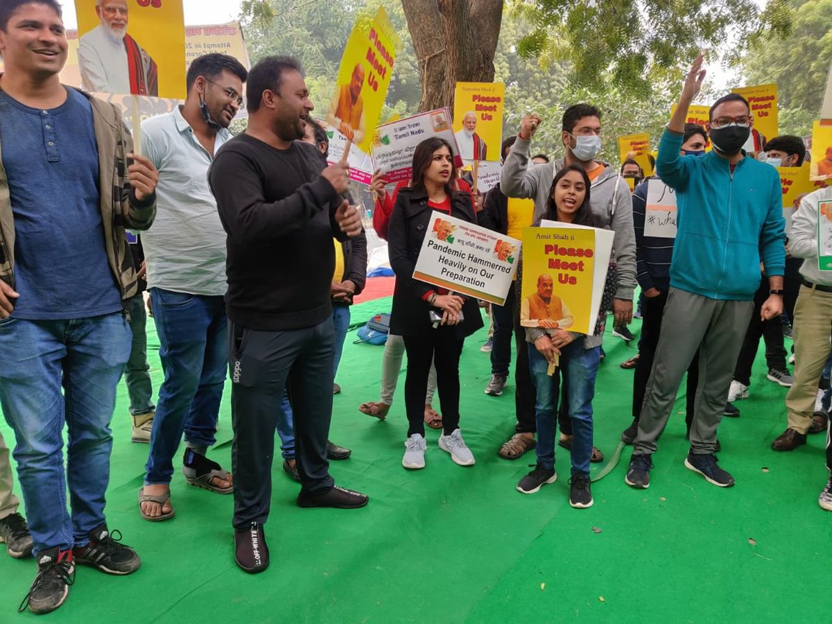 AIJNSA_official's tweet photo. Aspirants from different sector are raising their echt concerns& solicitating for an extra attempt.
@PMOIndia prithee listen to the their plea.
#ExtraAttemptForAll
#UPSCExtraAttempt
#jeeadvanced3rdattempt
#BankingExtraAttempt https://t.co/vzFZArOGHN