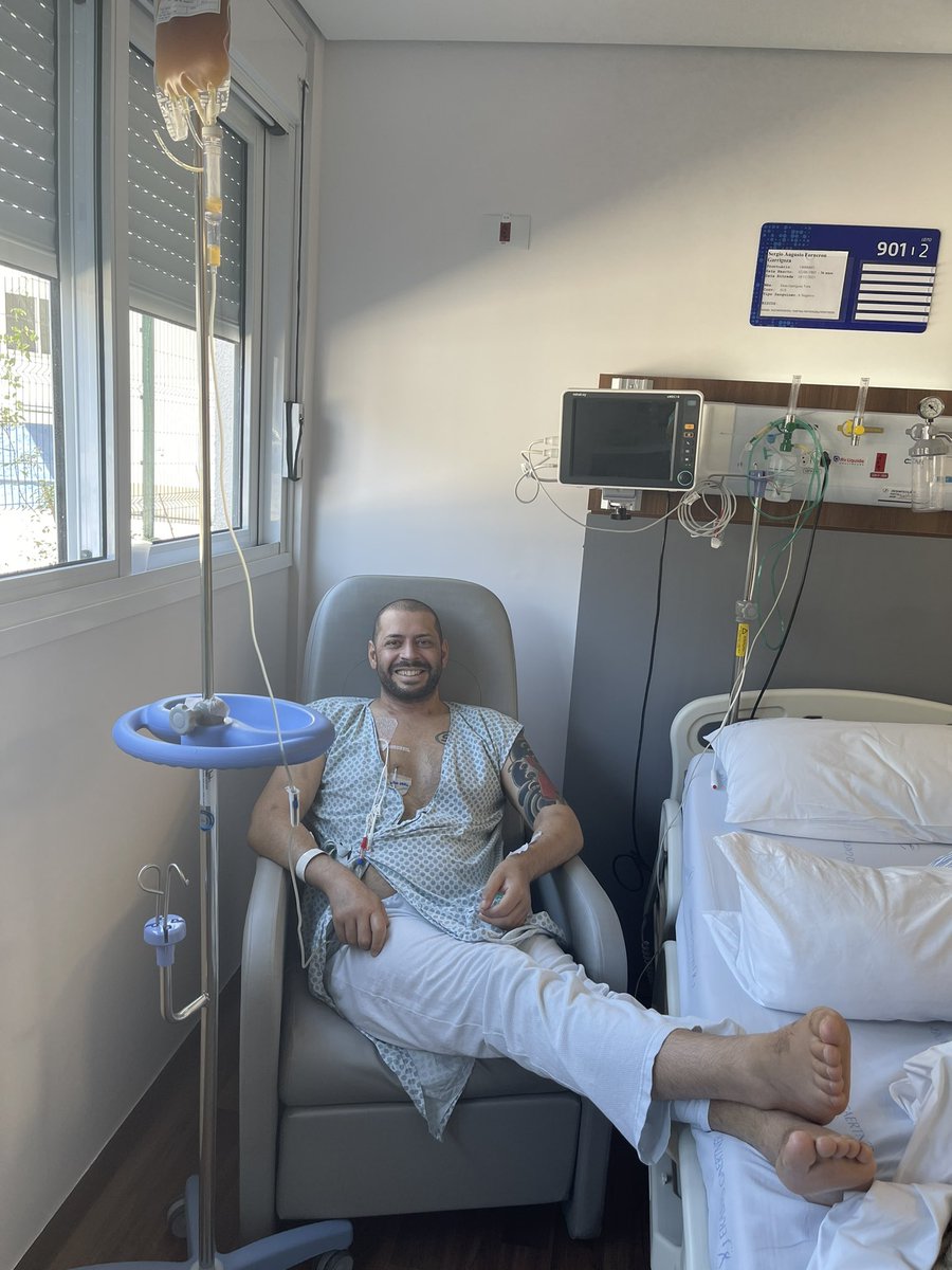 Día 12 pos transplante de médula. Con fiebre casi todos los días y recibiendo plaquetas. En esta etapa es normal parar por eso , pero gracias a Dios sin ninguna complicaciones. Yo creo que en esta semana la nueva médula ya va a tener que trabajar !