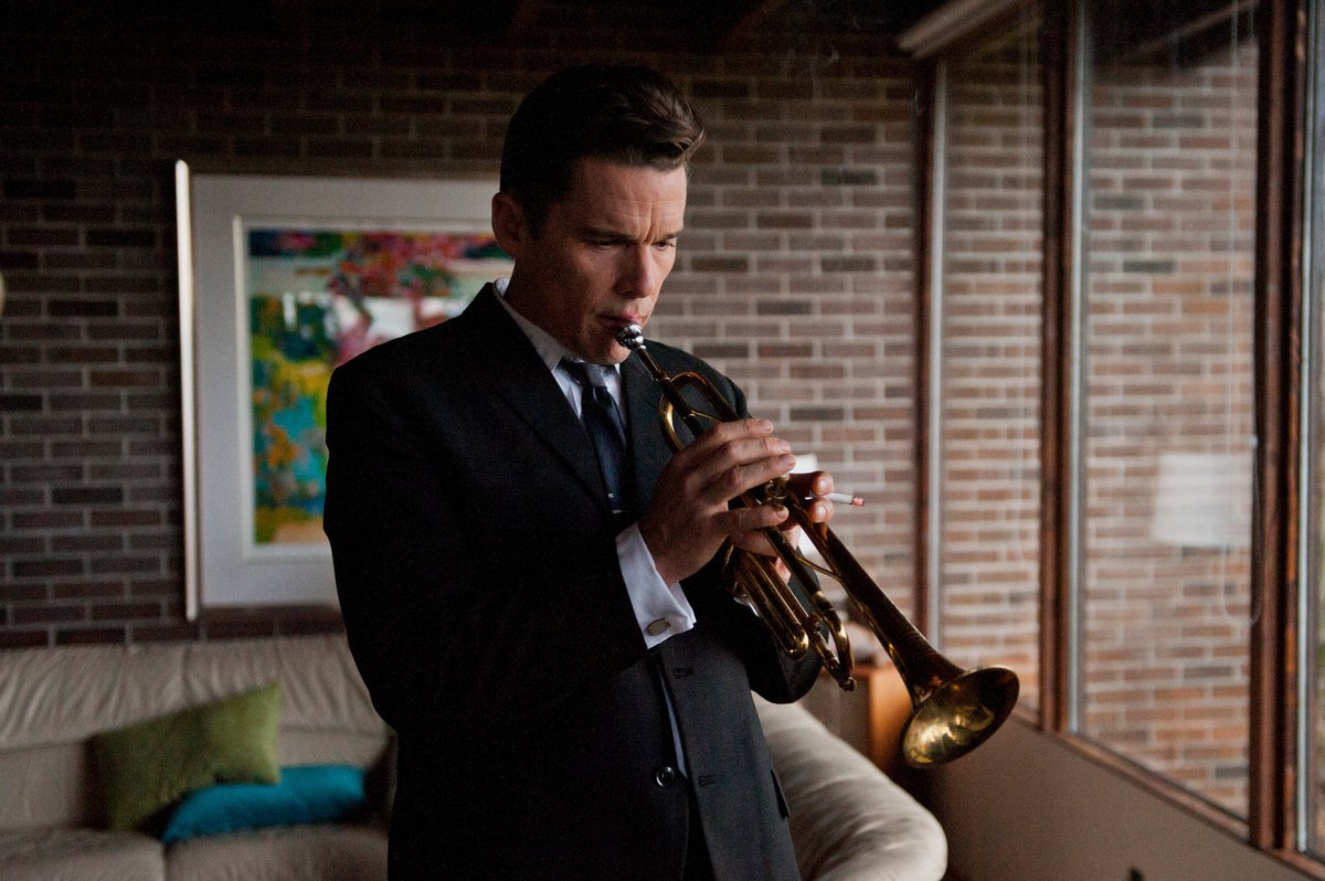 FCfilmfestival's tweet photo. #FCFFRecommends Born to Be Blue (2015) ๐บ
A "semi-factual, semi-fictional" biopic of trumpeter Chet Baker in the late 60's, as he battles the skeletons in his closet to make a grand comeback in the west coast jazz scene.
Writer/director Robert Budreauย was born in #LdnOnt! https://t.co/r0YT3oEnXb