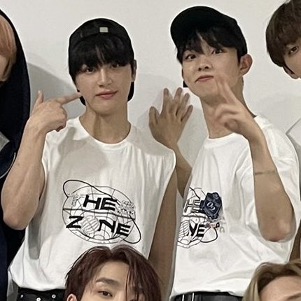 ikyuhak's tweet photo. 💭 133:
:)
#큐학 #TheBoyz #더보이즈 #readysetQ #학이팅 #kyuhak
@WE_THE_BOYZ @IST_THEBOYZ https://t.co/oYHtw0rYgq