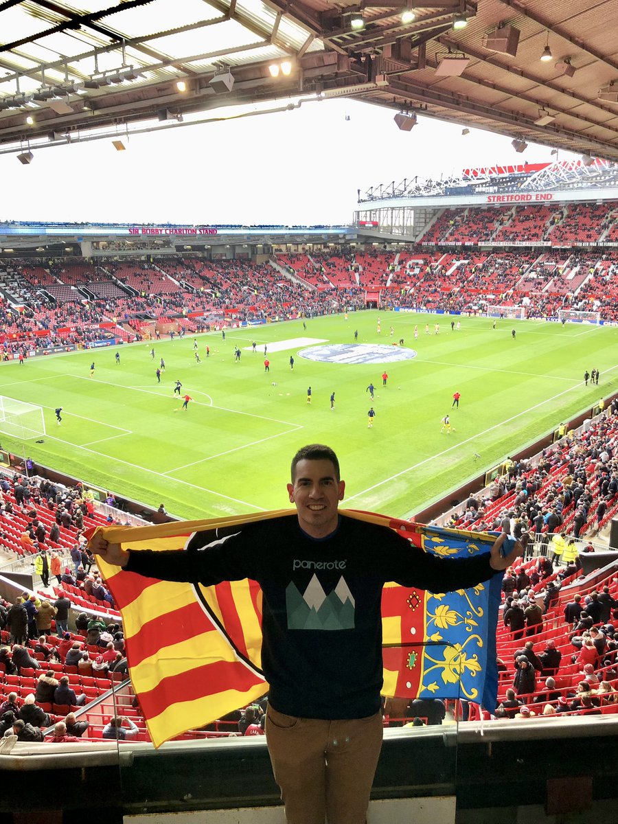 JaviCC_18's tweet photo. #PremierLeagueDAZN saludos desde Old Trafford!! #GoUnitedGo https://t.co/UsYS2W1uaC