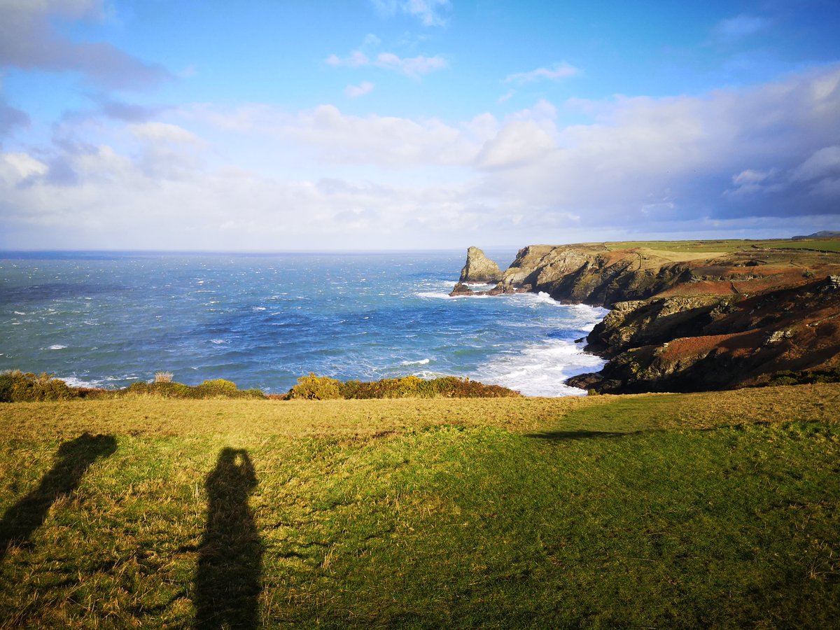 samfaith's tweet photo. Dramatic skies and seas at Benoath Cove.

We picked up a good amount of plastic string and net, but there was a depressing amount of small bits of plastic on the tide line. 

#lovekernow #hateplastic https://t.co/WDWJjNg7oI