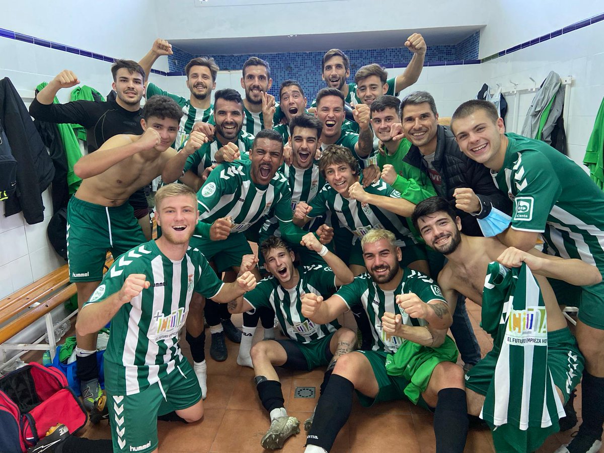 PRCF1931's tweet photo. @PRCF1931 1-0 Ubrique UD

¡ Que grandes sois chavales ! ☺️

¡ 3 puntos de oro los obtenidos esta mañana ! +3️⃣💪

Un solitario gol de Lucas Beardo en el minuto 78 sirvió para llevar el delirio a las gradas del Río San Pedro.

#SiemprePRCF
#Desde1931 https://t.co/tzNnW8sJ3U