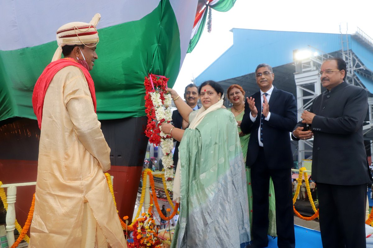 indiannavy's tweet photo. #Sandhayak, the first ship of Survey Vessel (Large), launched todate #05Dec 21 by Smt Pushpa Bhatt, spouse of Shri Ajay Bhatt, Hon’ble Rajya Raksha Mantri, who was the Chief Guest at the event (1/3).

@AjaybhattBJP4UK @OfficialGRSE
@ProDefKolkata https://t.co/a4QJ9tTzkO