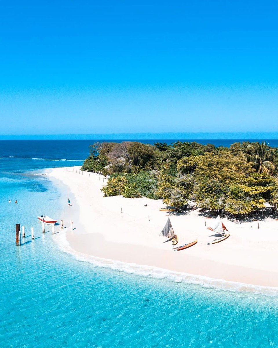 FacesOfHaiti_'s tweet photo. When you see me daydreaming, this is where I am ✨☺️🇭🇹
———
#facesofhaiti // Carlos Torres #haiti #ayiti #haitian #haitianamerican #caribbean #westindies #westindian #antilles #ilearat https://t.co/e9j8l53yz2