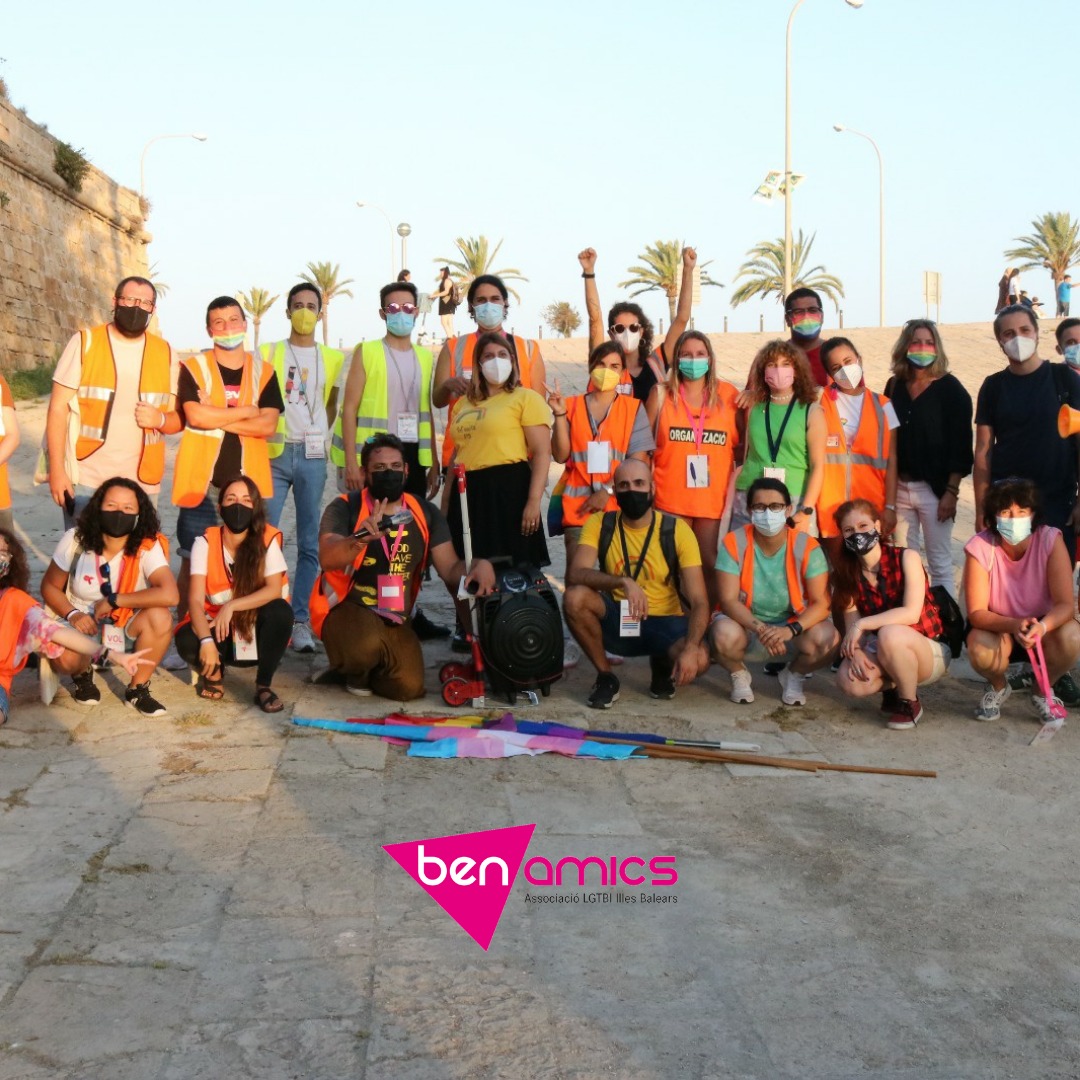 🏳️‍🌈VOLS FORMAR PART DEL VOLUNTARIAT DE BEN AMICS?
Aquesta és la teva oportunitat!
Et convidem a la darrera Trobada de Voluntariat de l'any! ✊🏽
Dia 18 de desembre de 9.30 a 17.00h
OMPLE EL FOMRULARI I ENS POSAREM EN CONTACTE AMB 

#DiaDelVoluntariado